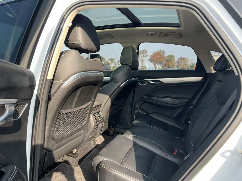 盐城20年吉利星越5