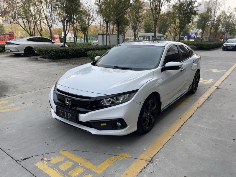 济宁18年本田思域3