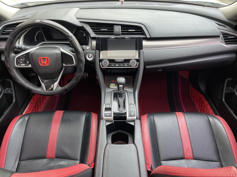 济宁18年本田思域6