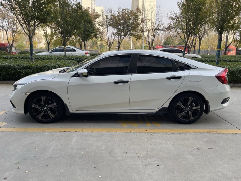 济宁18年本田思域7