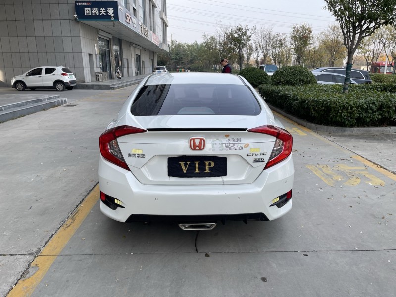 济宁18年本田思域9