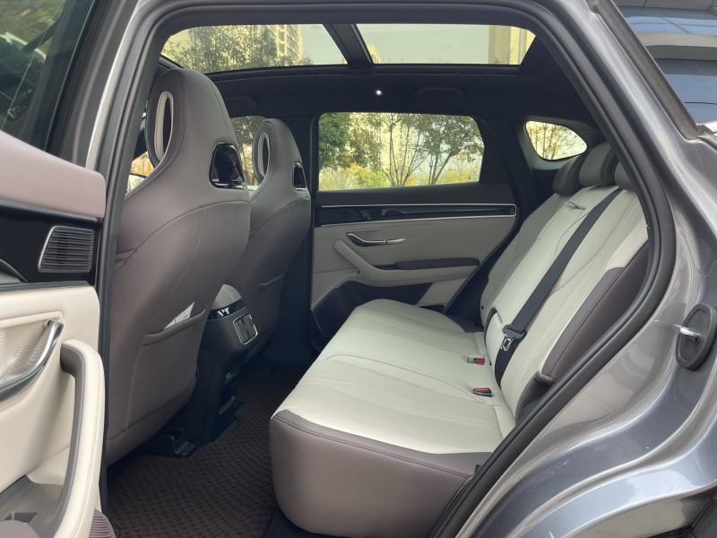 济宁25年比亚迪宋5