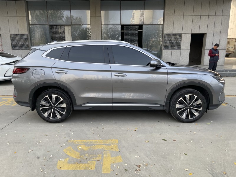 济宁25年比亚迪宋8