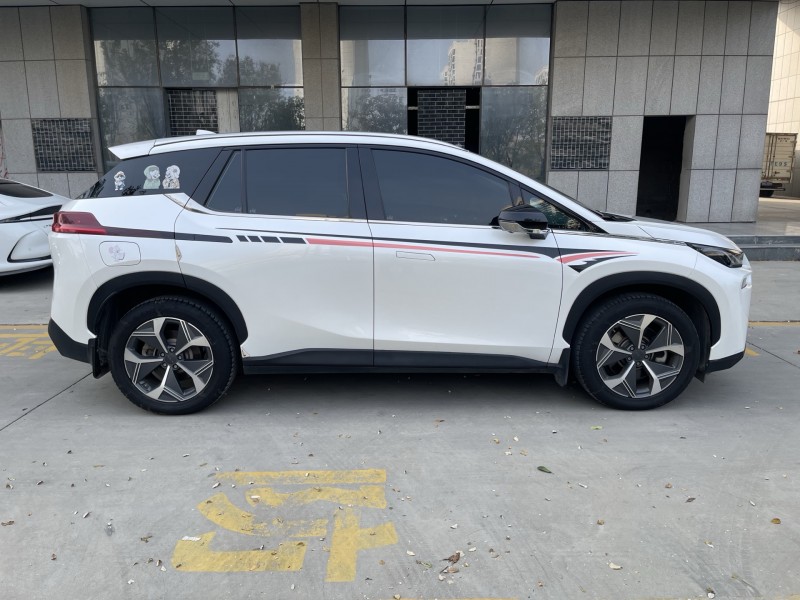 济宁23年传祺埃安V7