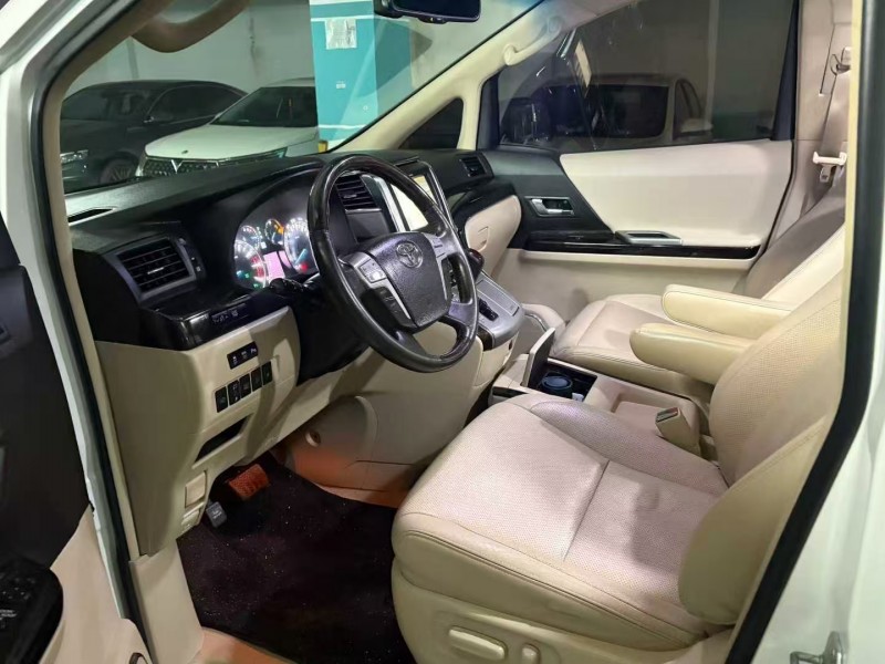 广州14年丰田埃尔法4