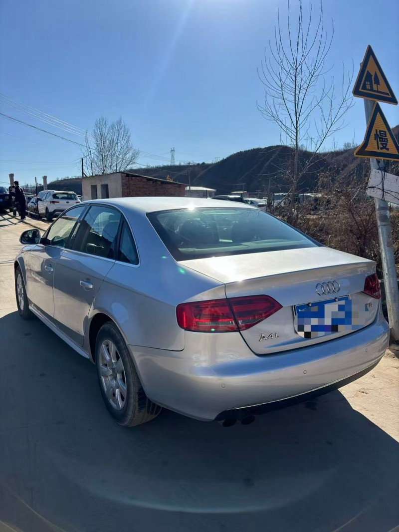 承德12年奥迪A4L8