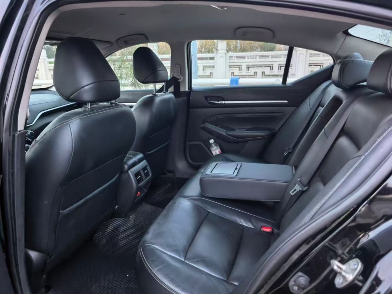 郑州22年日产天籁6