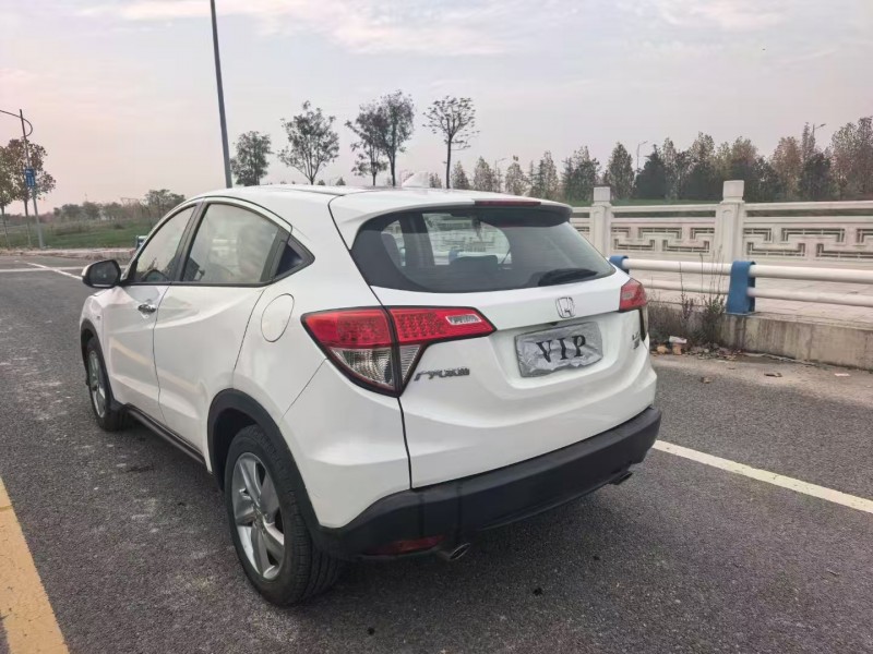 郑州21年本田缤智7