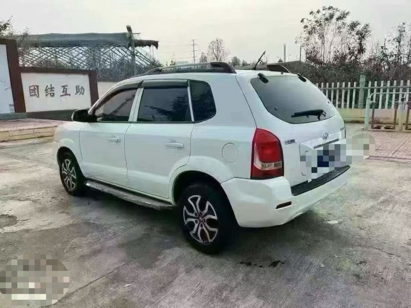 潍坊15年现代途胜7