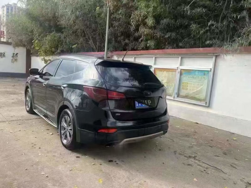 潍坊13年现代新胜达8