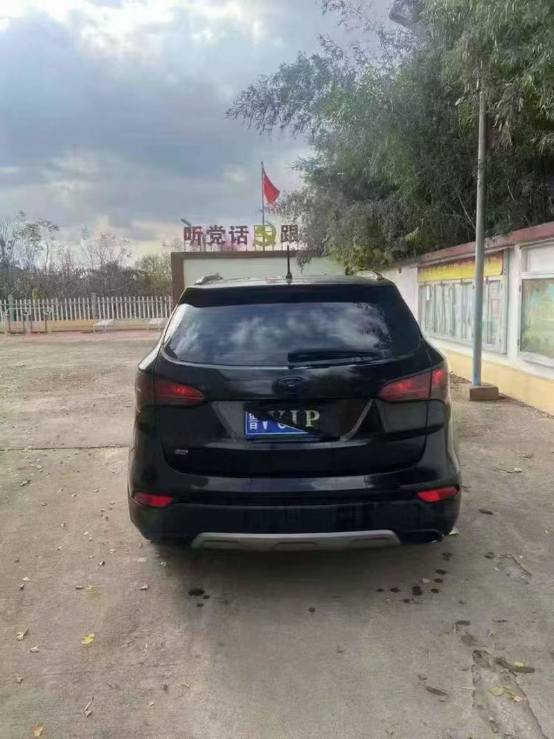 潍坊13年现代新胜达9