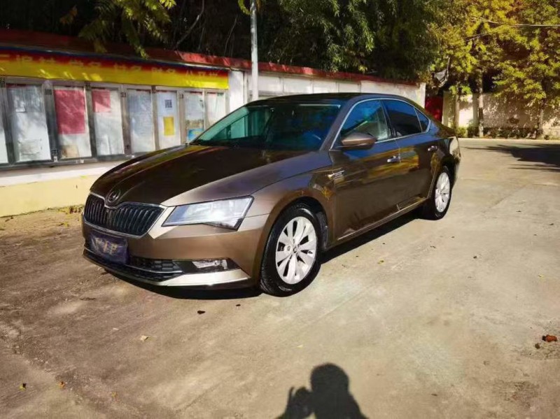 潍坊18年斯柯达速派3