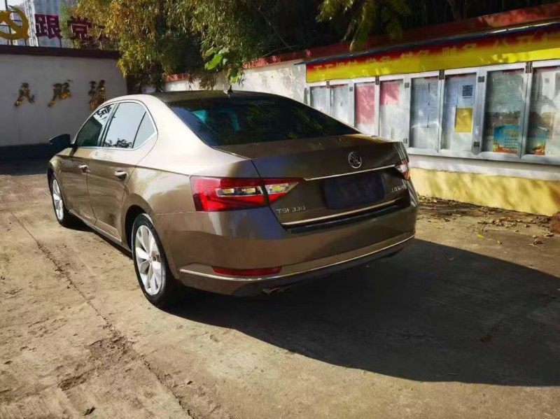 潍坊18年斯柯达速派7