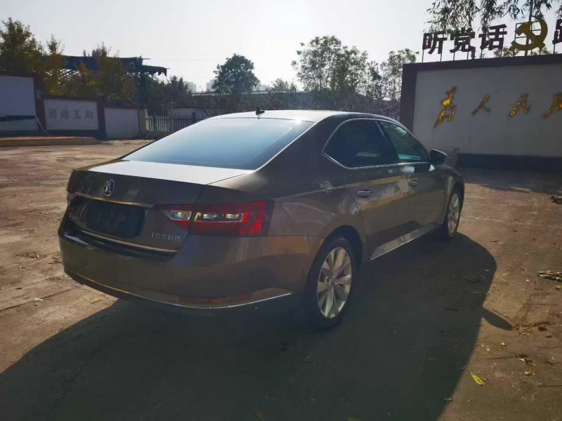 潍坊18年斯柯达速派8