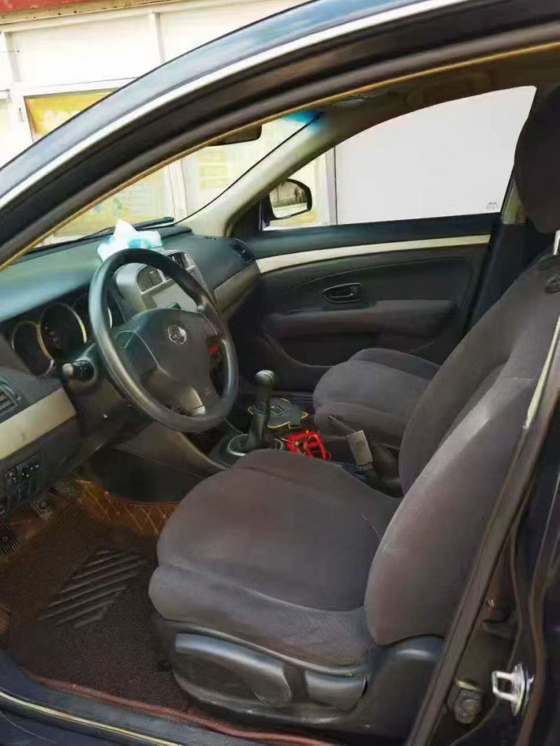 潍坊17年日产轩逸5