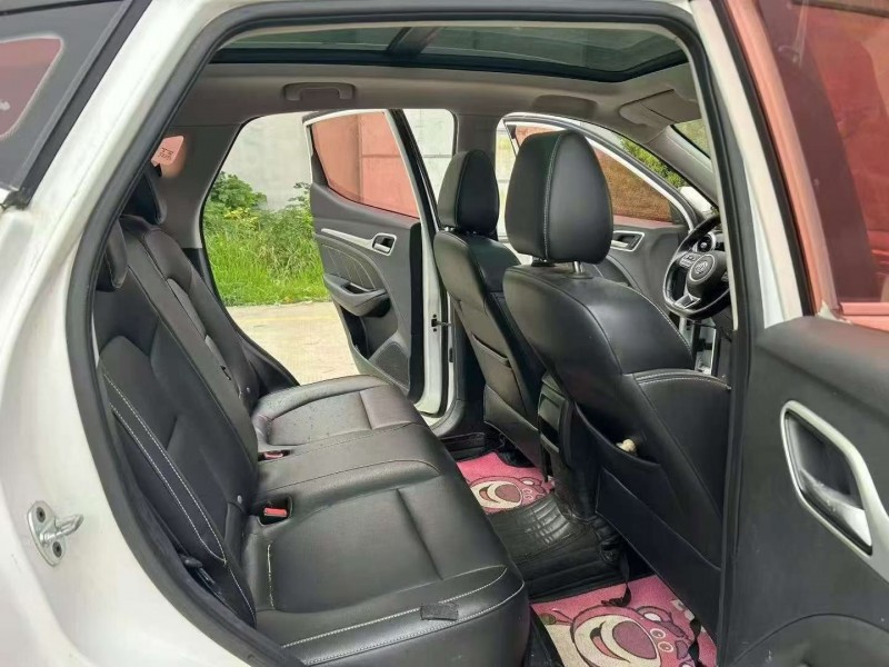 宿迁17年名爵ZS5