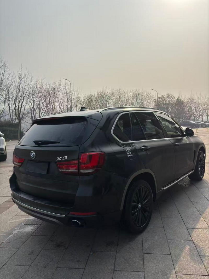 承德17年宝马X57