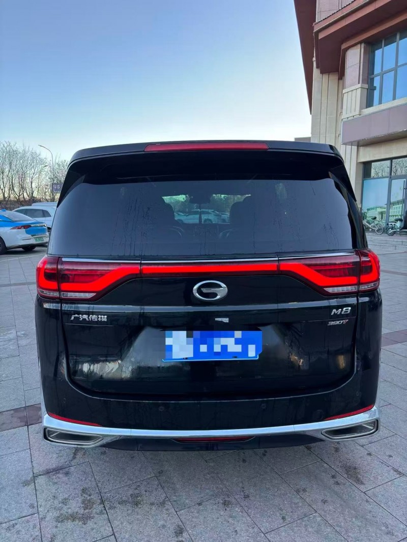 承德21年传祺M89