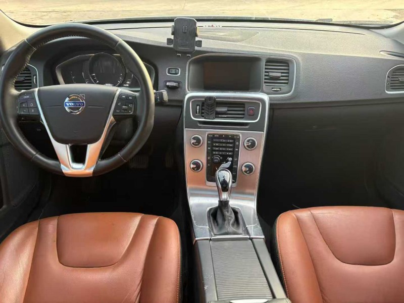 徐州17年沃尔沃S60L4