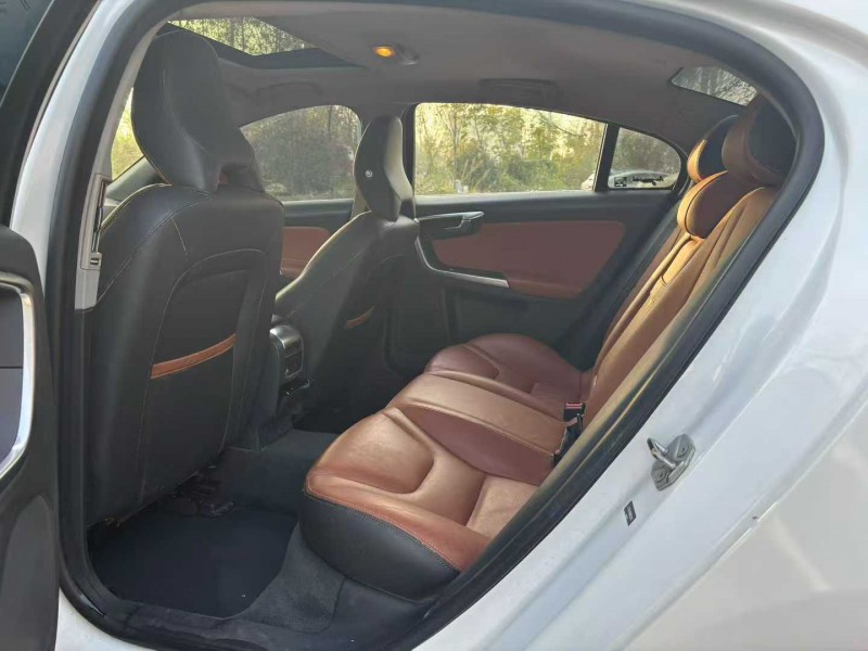 徐州17年沃尔沃S60L5