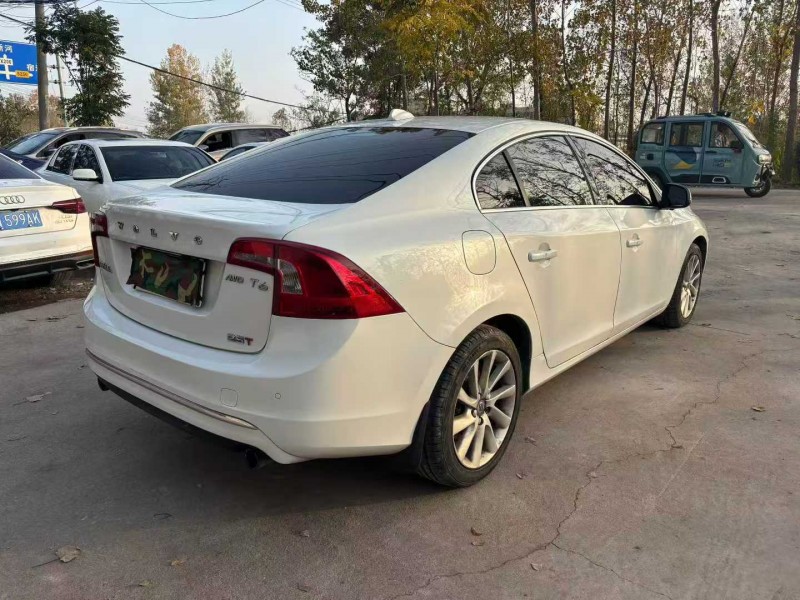 徐州17年沃尔沃S60L8