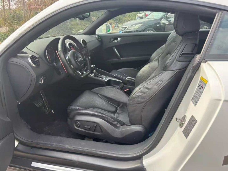 徐州13年奥迪TT6