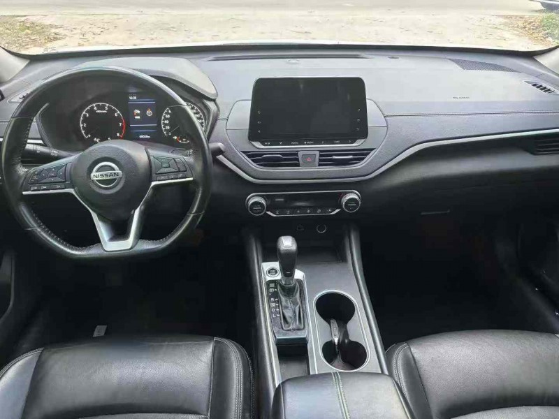 徐州20年日产天籁5