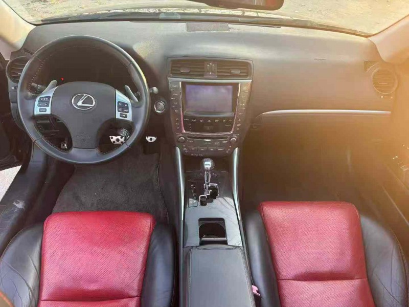 徐州10年雷克萨斯IS4