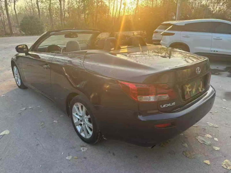 徐州10年雷克萨斯IS8