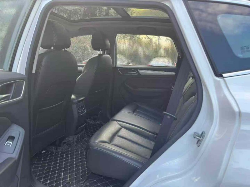 徐州17年荣威RX54