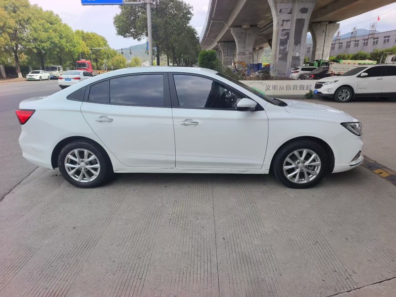 宁波20年荣威i52