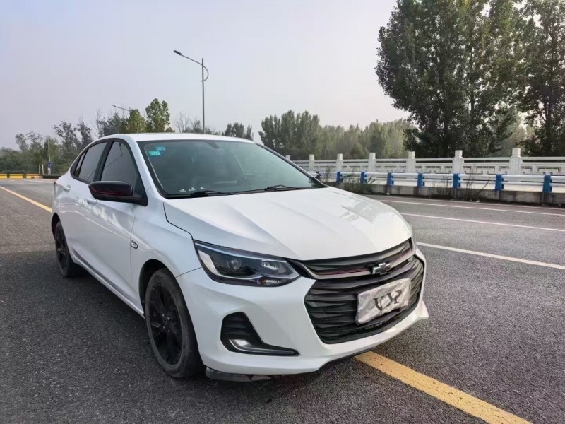 郑州20年雪佛兰科沃兹2