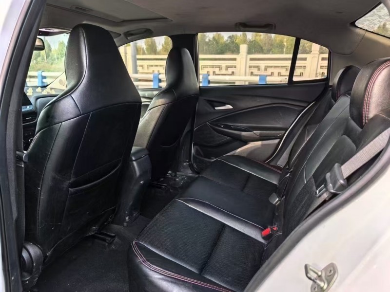 郑州20年雪佛兰科沃兹6