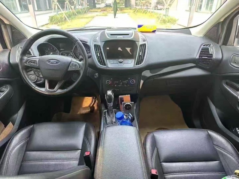 青岛18年福特翼虎5