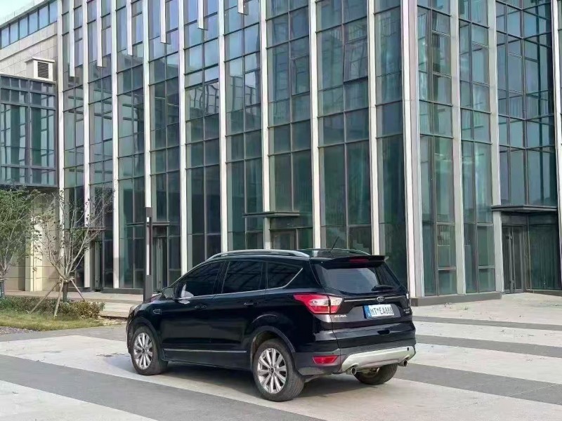 青岛18年福特翼虎8