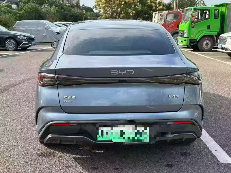 攀枝花25年比亚迪海豹9