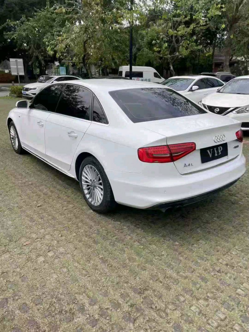 东莞16年奥迪A4L8