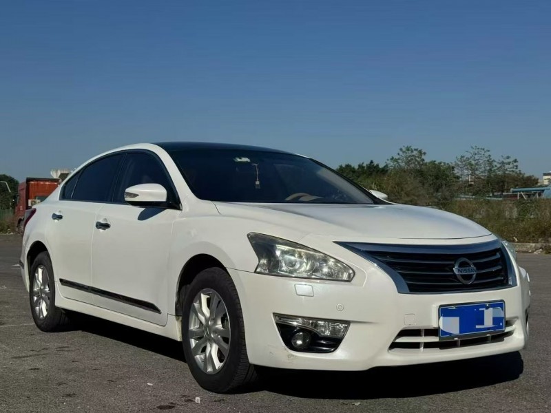 深圳16年日产天籁2