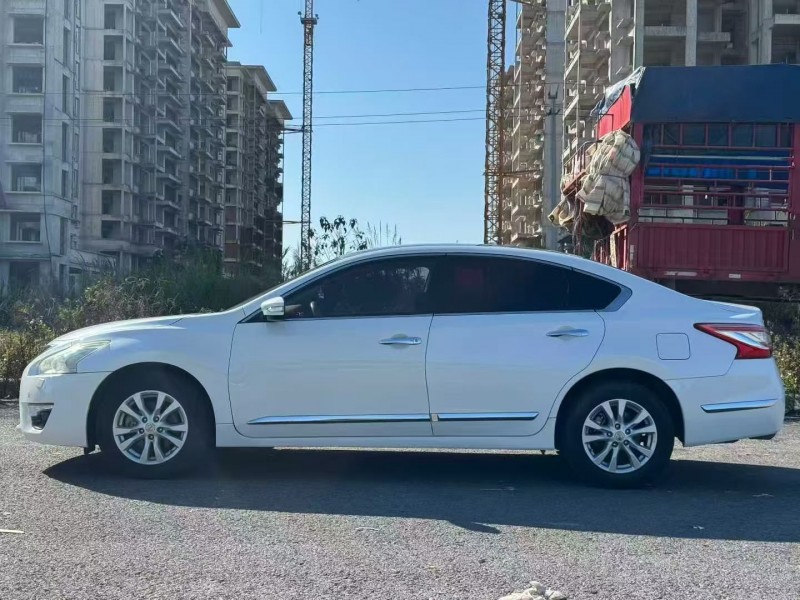 深圳16年日产天籁5