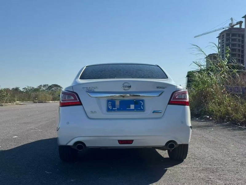 深圳16年日产天籁9