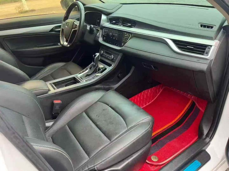 襄阳19年吉利帝豪7