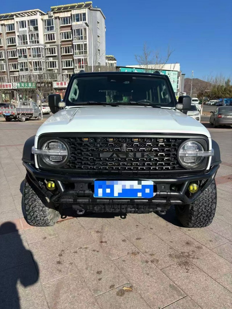 承德22年长城汽车坦克1