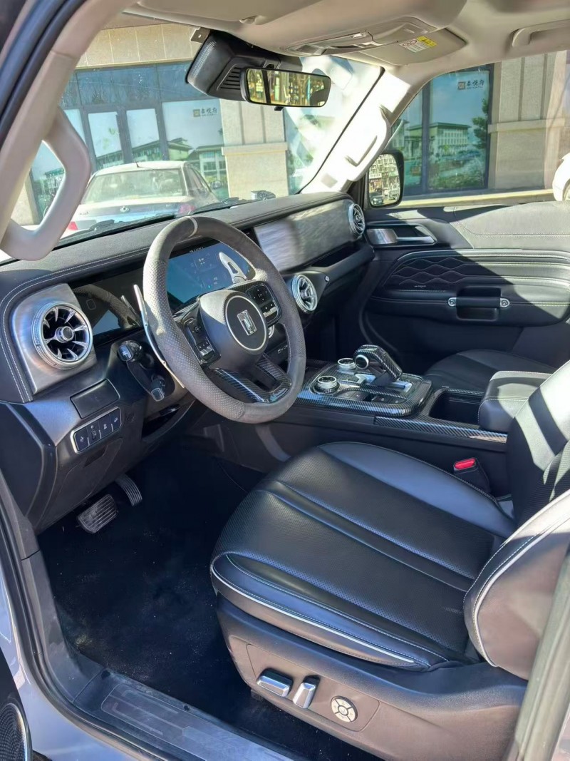 承德22年长城汽车坦克4