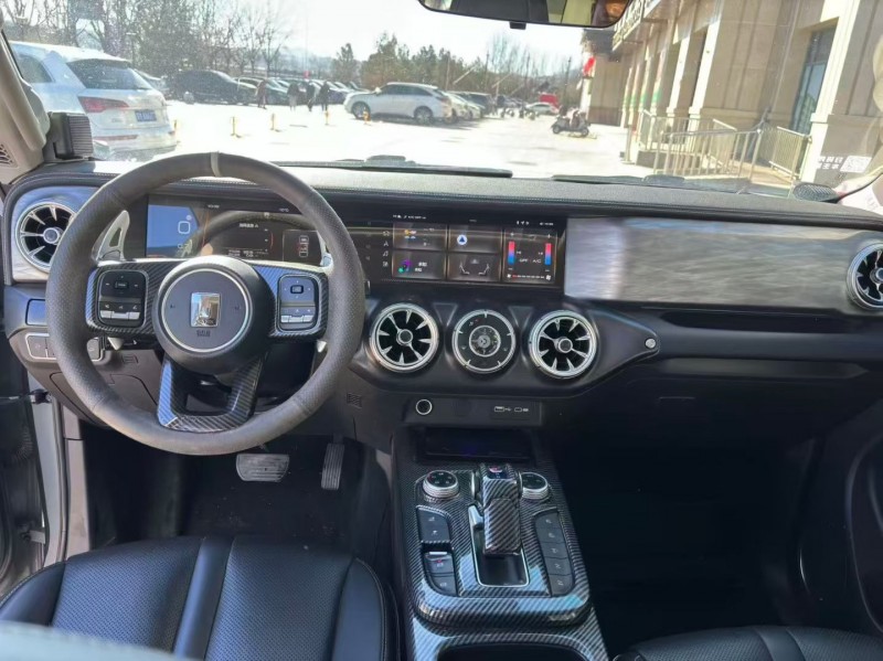 承德22年长城汽车坦克5