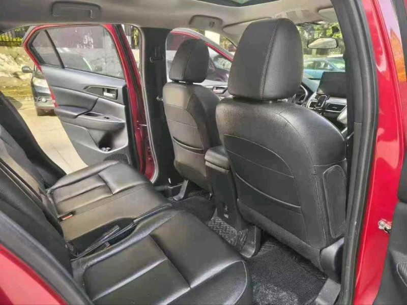 襄阳20年三菱奕歌8