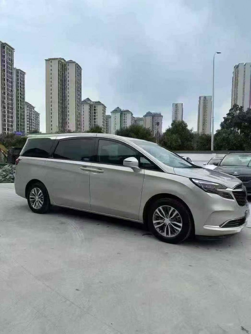 襄阳21年别克GL82