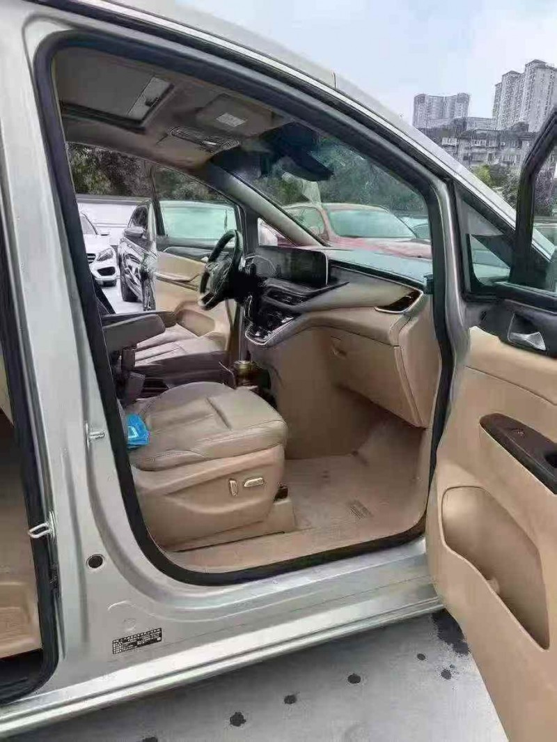 襄阳21年别克GL85