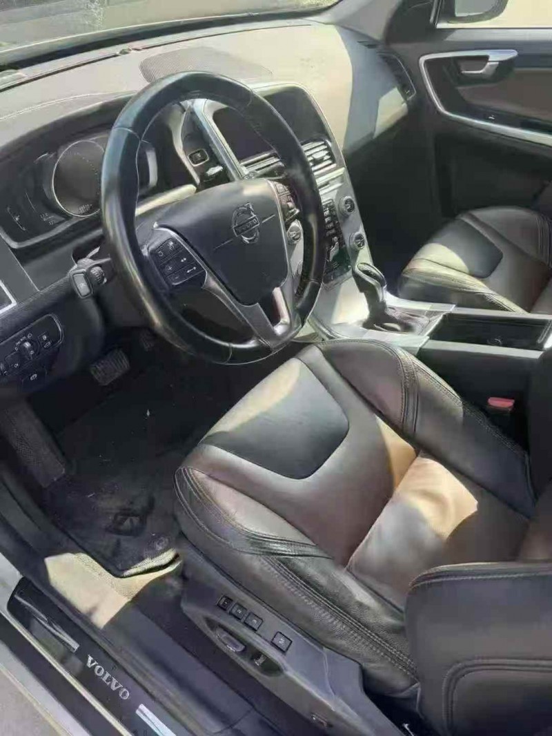 襄阳17年沃尔沃XC605