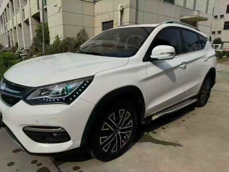 襄阳18年比亚迪宋3