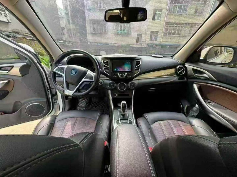 襄阳18年比亚迪宋4